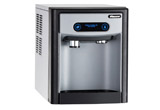 Ice dispenser and fridge